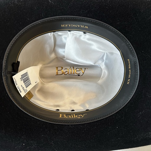 NWT-Bailey Wrangler 2x Will Blend main image 5